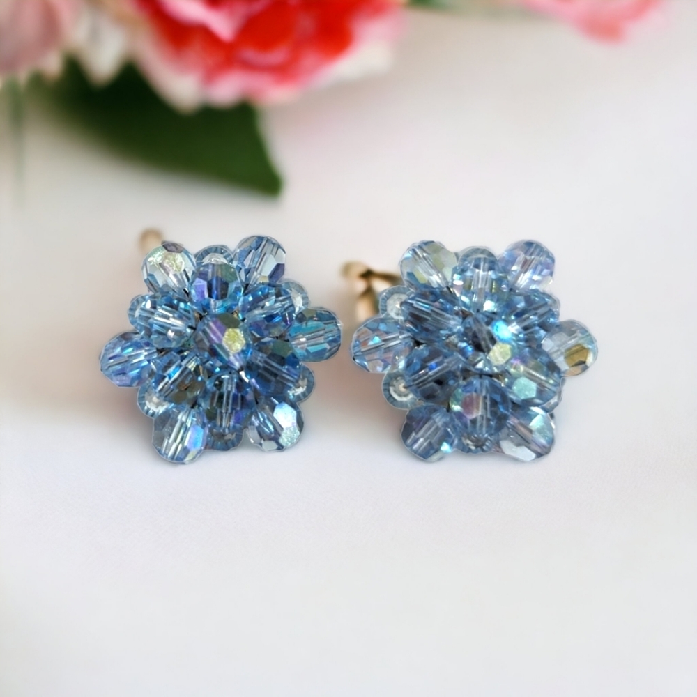 VTG Arura Borialis Jewelry, Light Blue AB Clip On Glass Beaded Earings